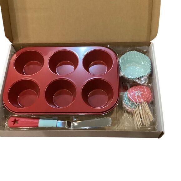 New Retired American Girl by Williams-Sonoma The Cupcake Set Baking - Picture 5 of 7